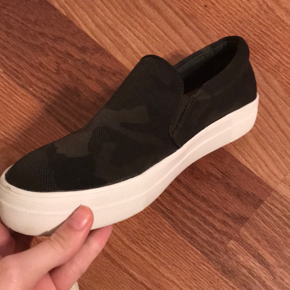 steve madden camo slip ons